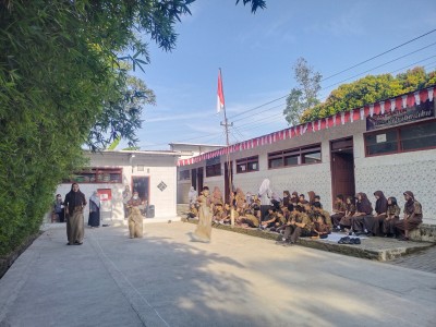 Lomba Balap Karung Memperingati Hari Kemerdekaan Indonesia 17 Agustus SLB C Budi Asih Wonosobo 2023