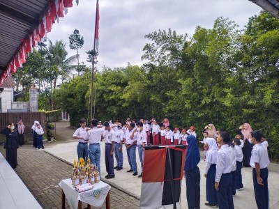 Pelaksanaan Upacara 17 Agustus 2023 SLB C Budi Asih Wonosobo