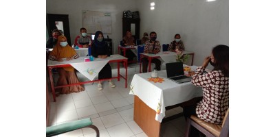 Rapat persiapan sosialisasi PTM dengan Kepala sekolah, Guru berserta Wali Murid