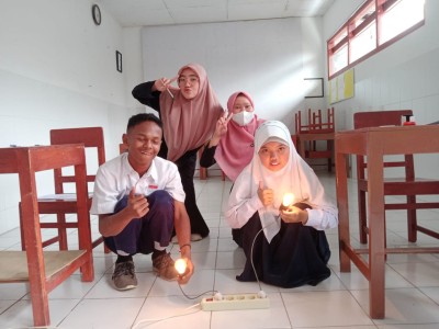 Ujian Praktek Membuat Aliran Listrik SMPLB C BUDI ASIH WONOSOBO